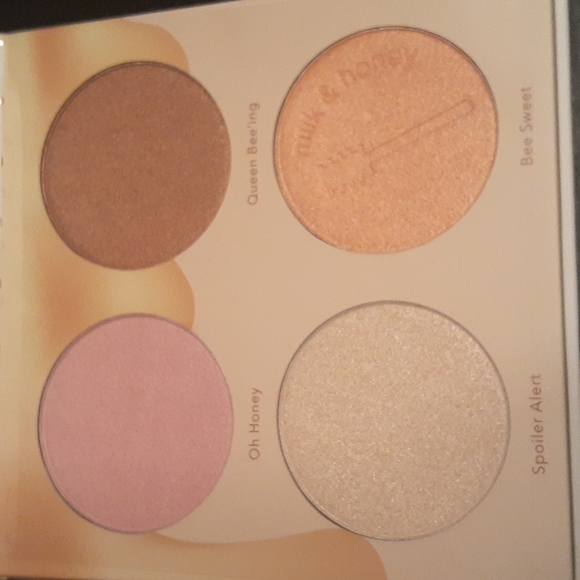 Milk & Honey Highlighter Palette - Picture 2 of 2
